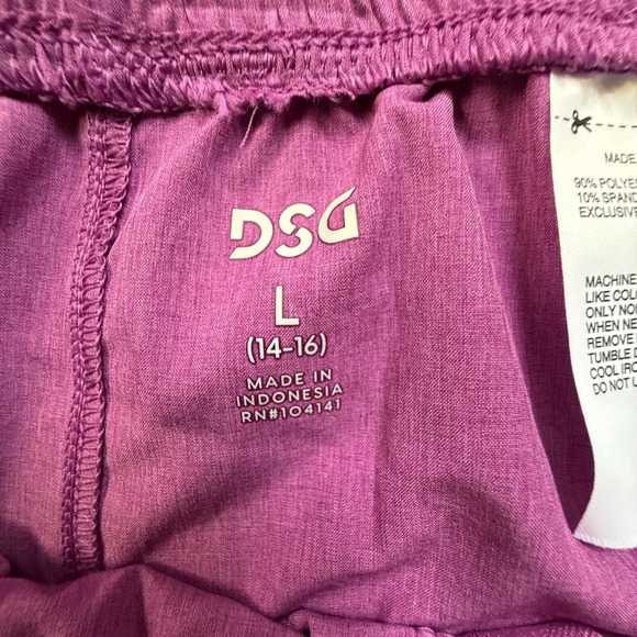 DSG Boys Agility Shorts NWT - Size L‎ - Magenta Grape Heather - Picture 8 of 11